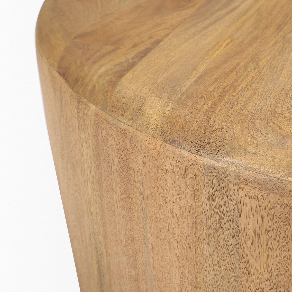 Shima coffee table rounded edge detail
