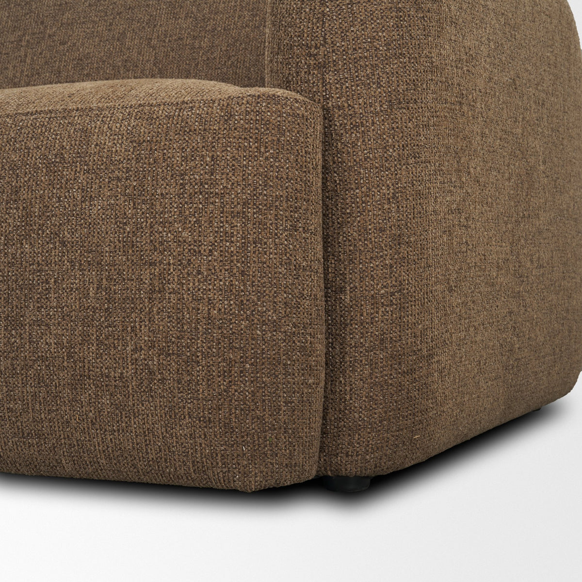 Saga sofa brown, leg detail