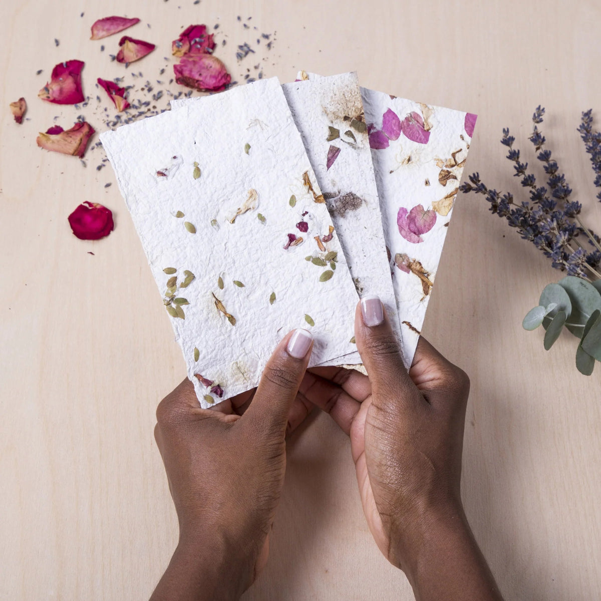 Kikkerland Crafters Flower Paper Kit - Earthloom