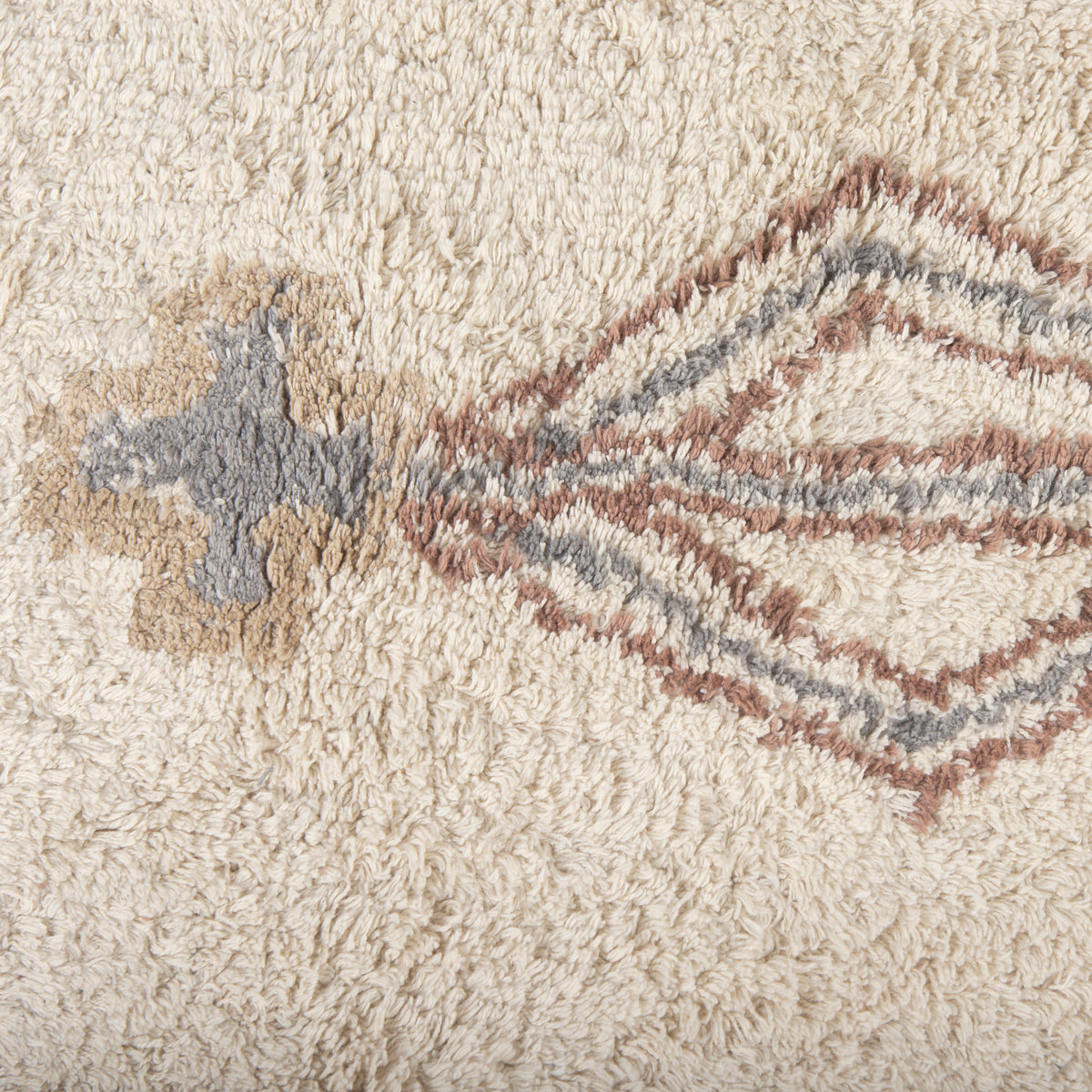 Carla rug detail