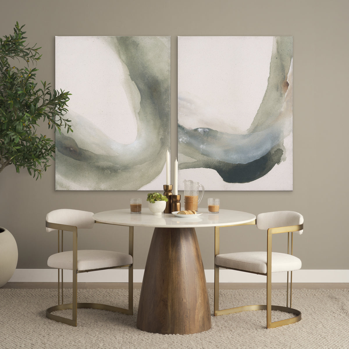 Allyson 42" Round Pedestal Dining Table