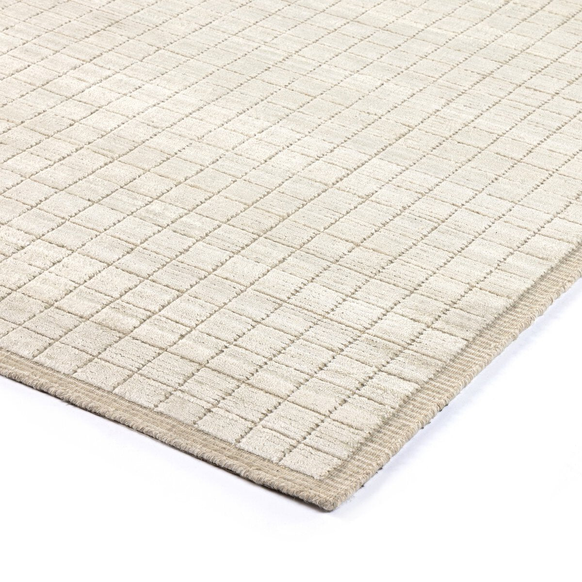 Detail of the fine linear grid in Highland Cream