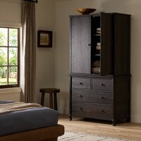 Pika Armoire