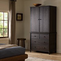 Pika Armoire