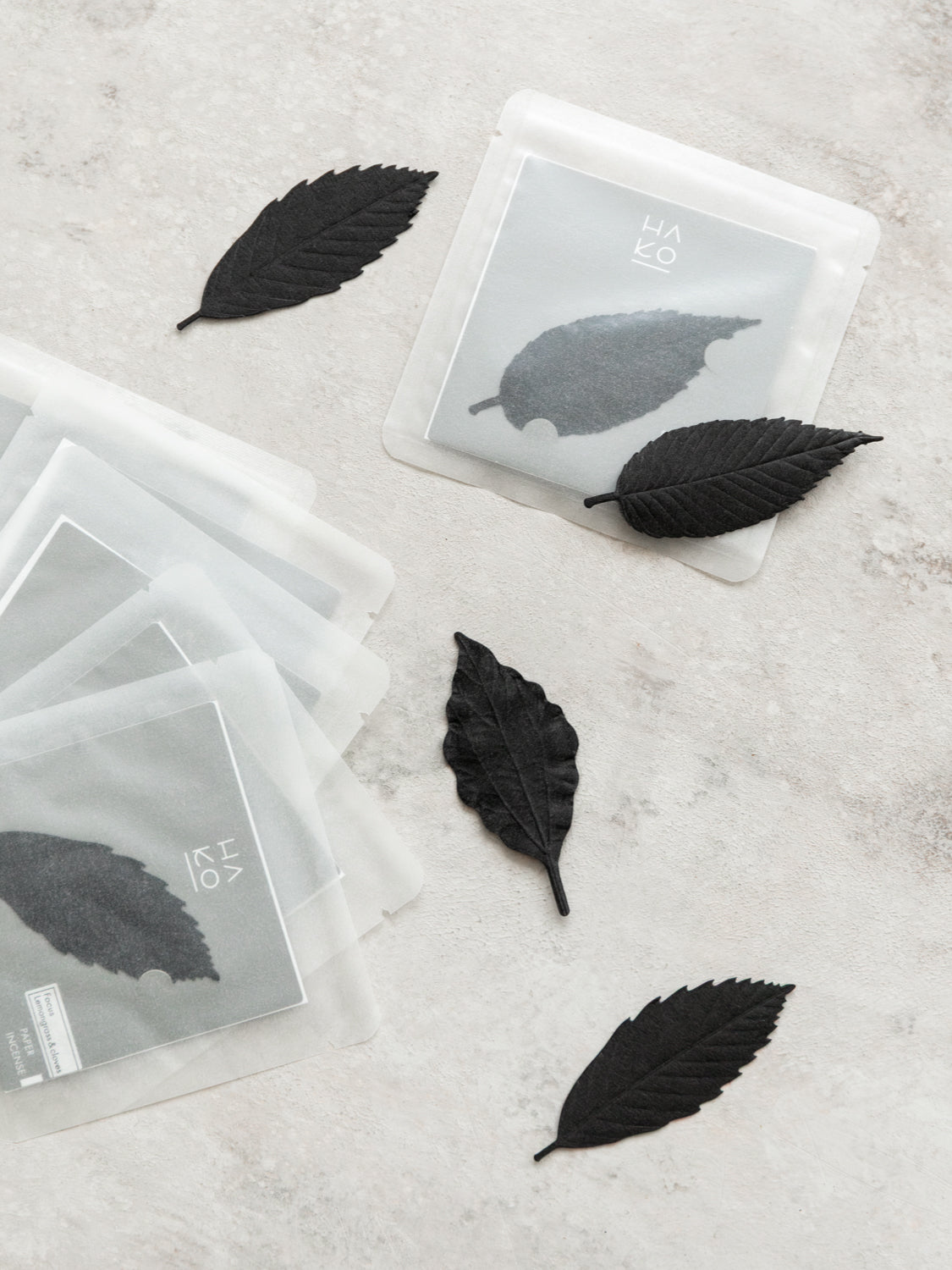 HA KO Paper Incense Black Set of 6 - leaves